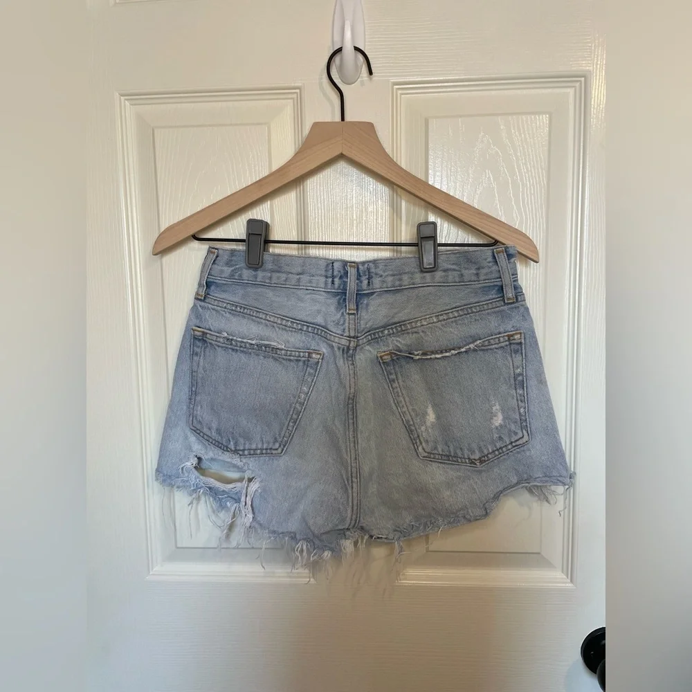Agolde Distressed Light Wash Jean Shorts Size 26 - Picture 4 of 7
